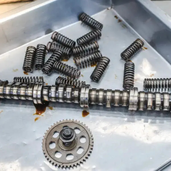 If one of the crankcase ventilation components is fault, P04DB will appear.