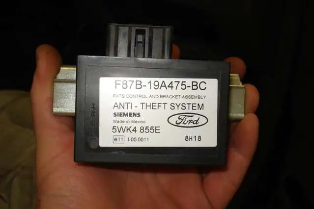 P1260 Ford code indicates a specific problem with the PATS (Passive Anti-Theft System) system, requiring attention and further diagnosis.